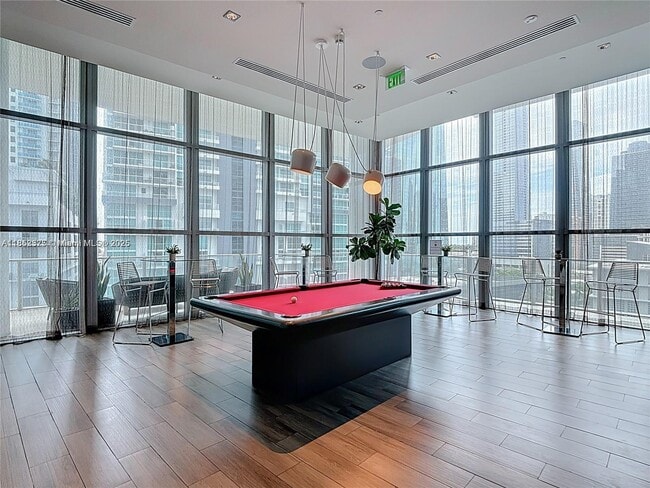 Building Photo - 1100S S Miami Ave