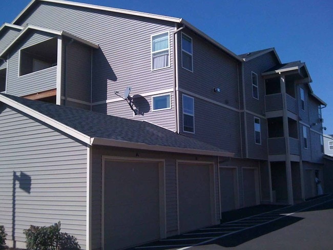 Building Photo - Cascade Meadow