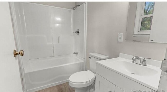 Building Photo - 164 Happy Valley Rd