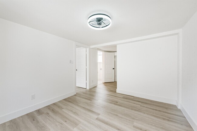 Building Photo - 4605 Norhill Blvd