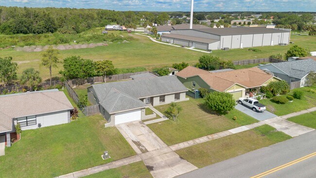 Building Photo - 398 Buttonwood Dr