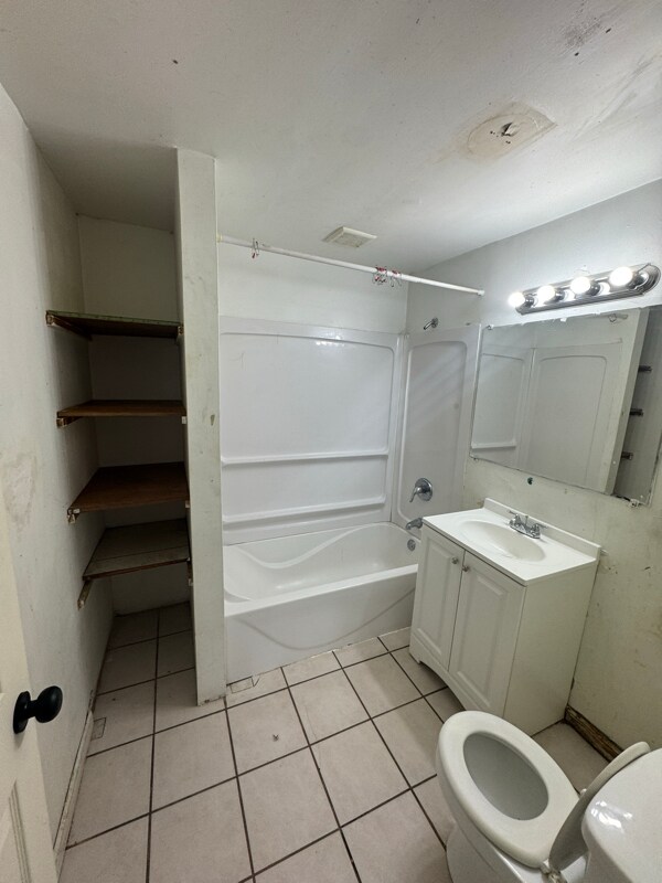 Building Photo - 3104 Franklin Ave