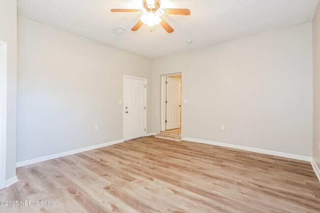 Building Photo - 5023 Donnybrook Ave