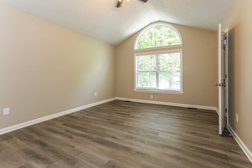 Building Photo - 40 Woodberry Ct
