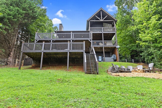 Building Photo - 202 Oak Ledge Rd