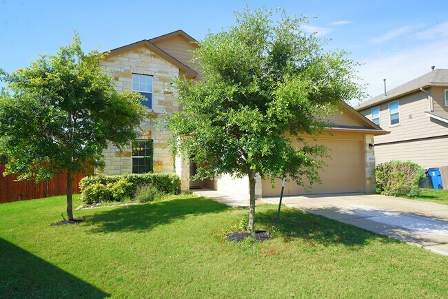 Building Photo - Gorgeous Selma Living with a Inground Pool...