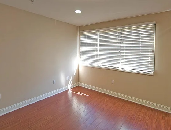 Building Photo - 2667 Menlo Ave