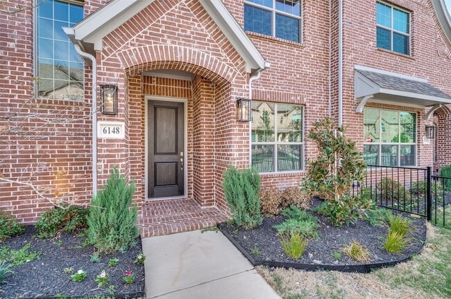 Building Photo - 6148 Blythe Dr