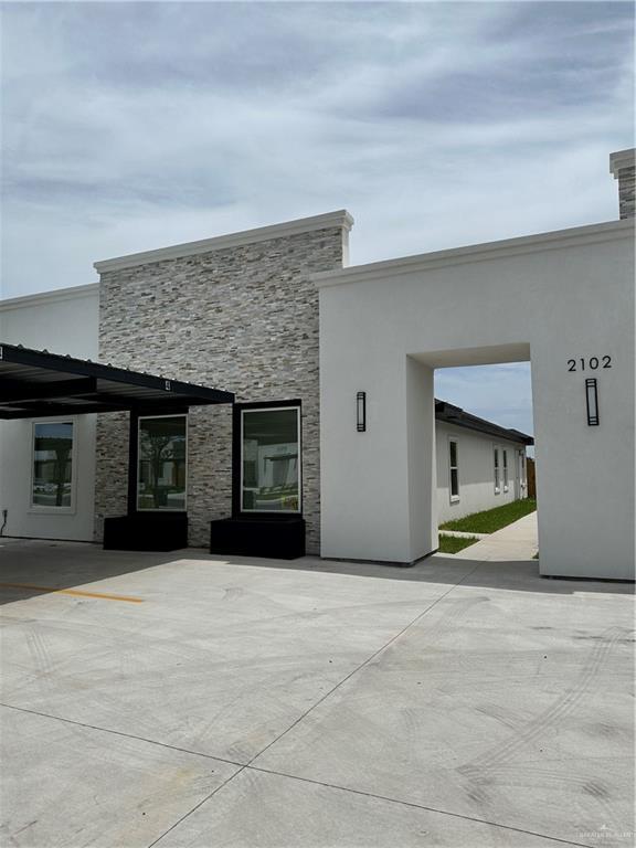 Building Photo - 2102 Cassandra St
