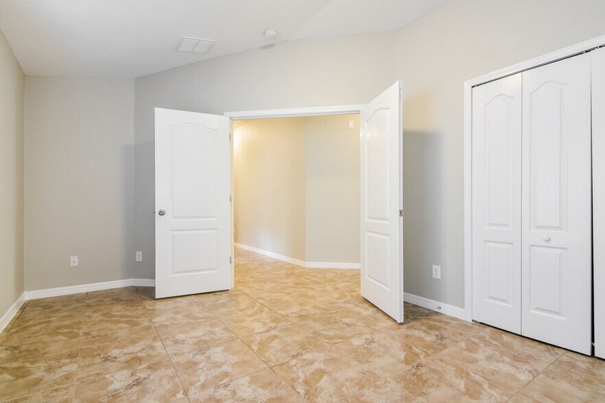 Building Photo - 10023 Newminster Loop