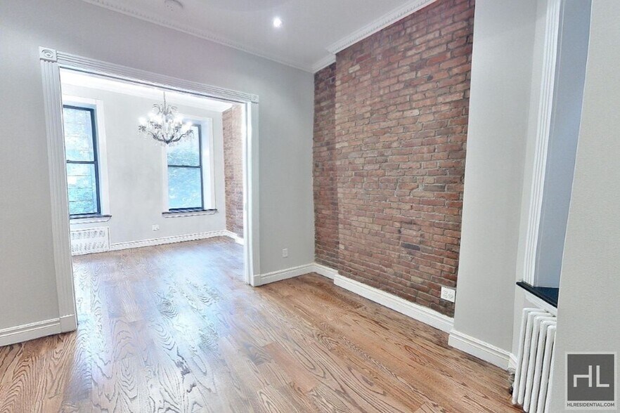 Primary Photo - Mott Street