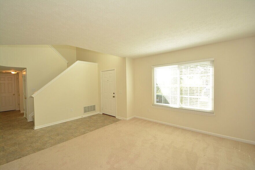 Building Photo - 3146 Crestwell Dr