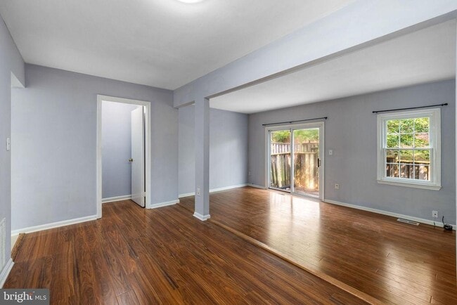 Building Photo - 4825 Nash Dr