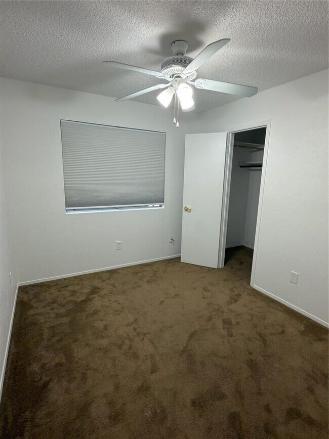 Building Photo - 5601 Porsche Ln