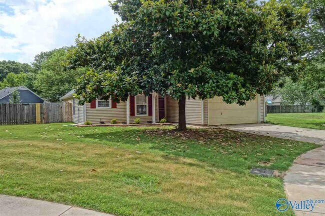 Building Photo - 212 Turnbrook Dr SW