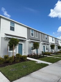 Building Photo - 2976 Skyline Lp