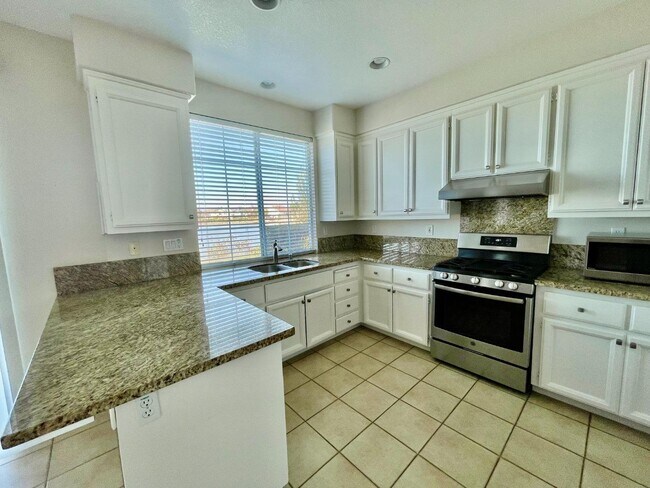 Building Photo - 509 Breakwater Dr