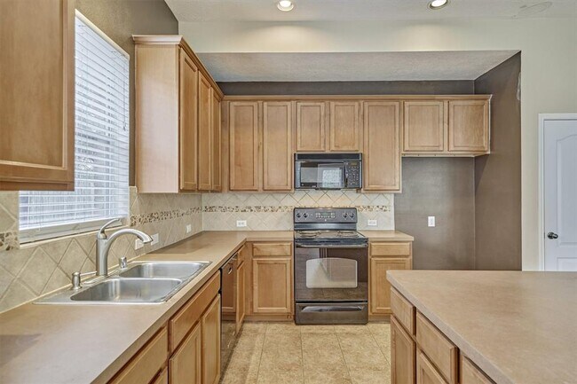 Building Photo - 30835 Imperial Walk Ln
