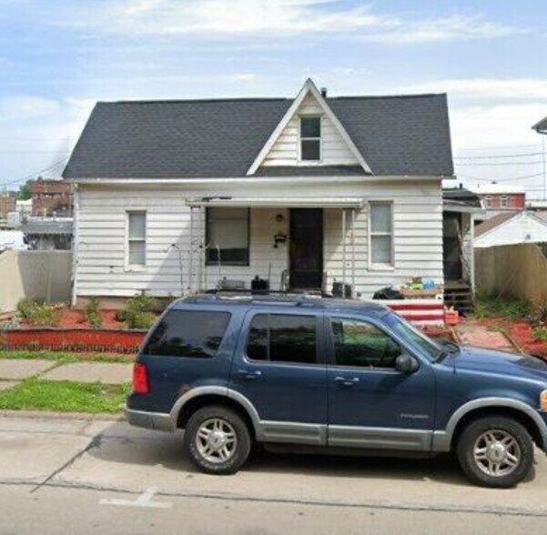 Building Photo - 911 17th Ave