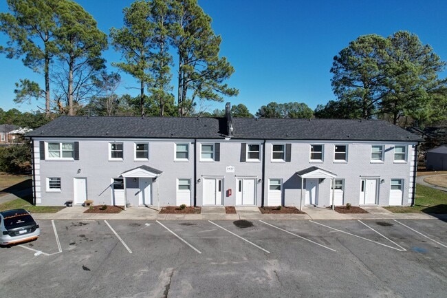 Building Photo - 2513 Charles Blvd