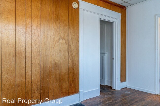 Building Photo - 8 br, 4 bath House - 1611 University Ave.