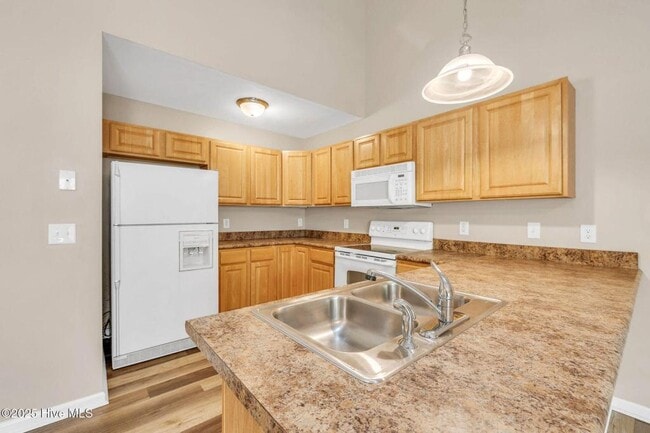 Building Photo - 114 Lincoln Pl Cir