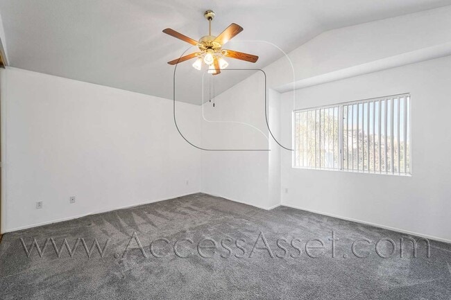 Building Photo - Beautiful 4 Bedroom Temecula Home with Private Backyard & Covered Patio