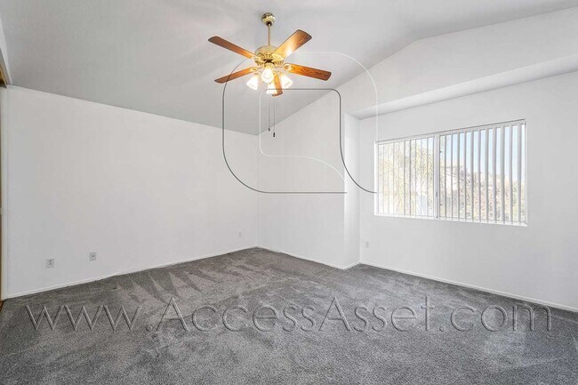 Building Photo - Charming 4/Bed 3/Bath Home In The Heart Of...