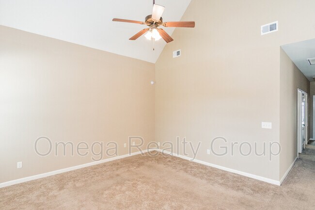 Building Photo - 1144 Washington Dr