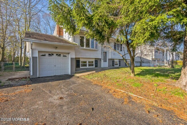 Building Photo - 1575 Deer Hollow Dr