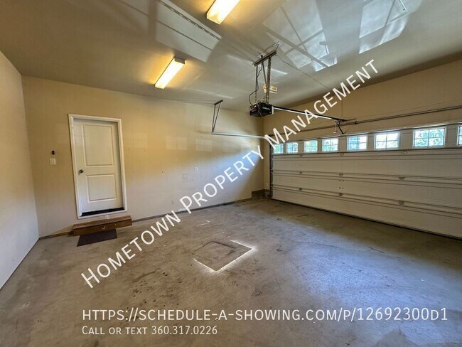 Building Photo - 3332 Juno Ct NE