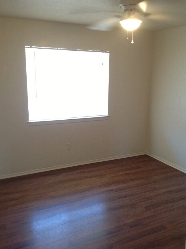 Building Photo - 21335 Bear Valley Rd