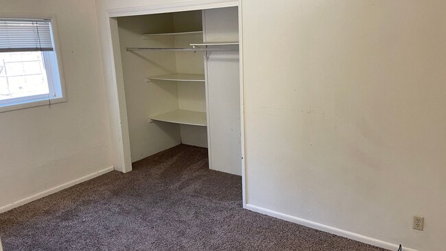 Building Photo - VIDEOTOUR: Want To Live Near Downtown Bend? Adorable Cottage Available Soon! PETS WELCOME