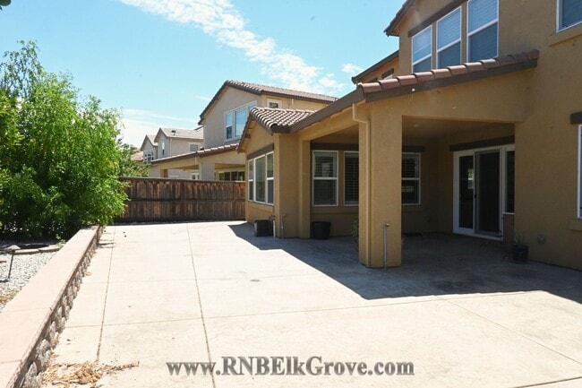 Building Photo - 8280 Columbo Cir