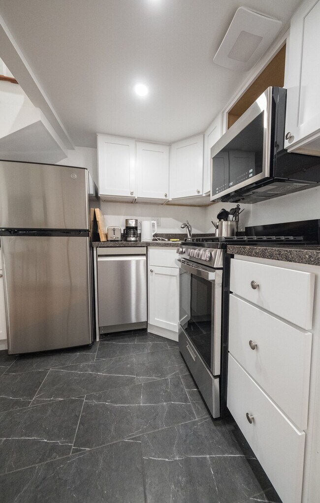 Building Photo - 28-30 West 86th Street-SI ID1031992P