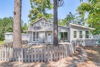 Building Photo - 372 Plum St