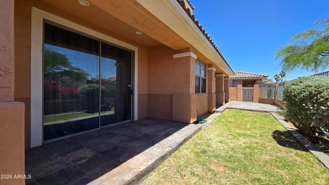 Building Photo - 13609 W Cypress St