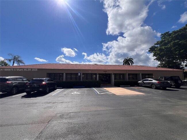 Building Photo - 6528 Coral Lake Dr