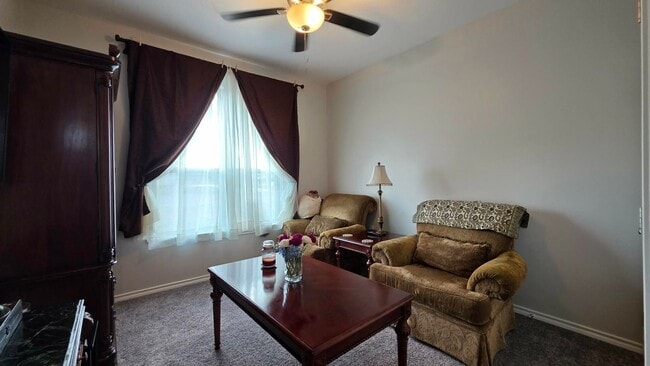 Building Photo - Charming 4 bedroom, 2 bath home COMING SOON!