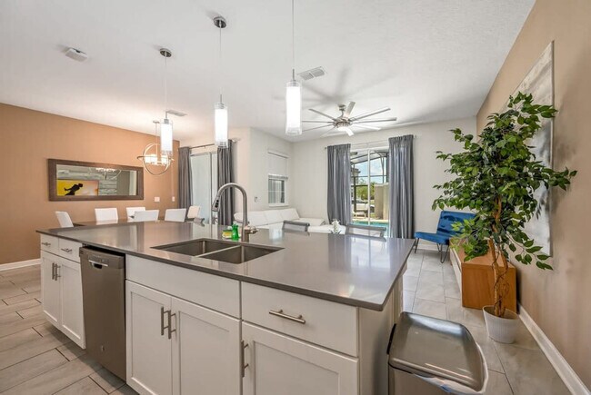 Building Photo - 4824 Dedication St