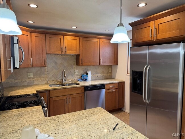 Building Photo - 8265 Warbler Way