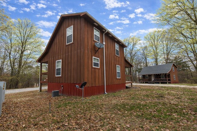 Building Photo - 1530 Florence Dr