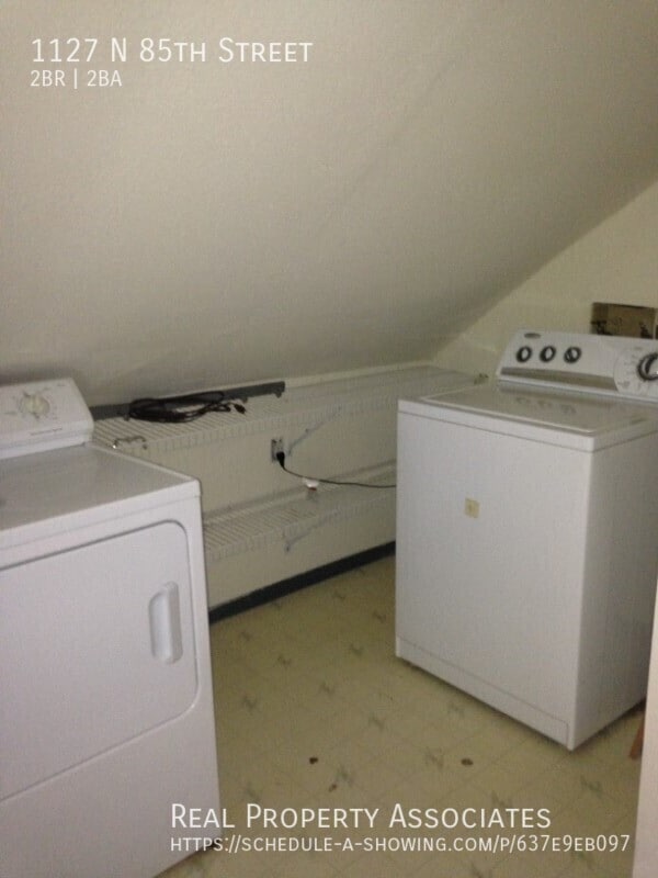 Building Photo - 1127 N 85th St