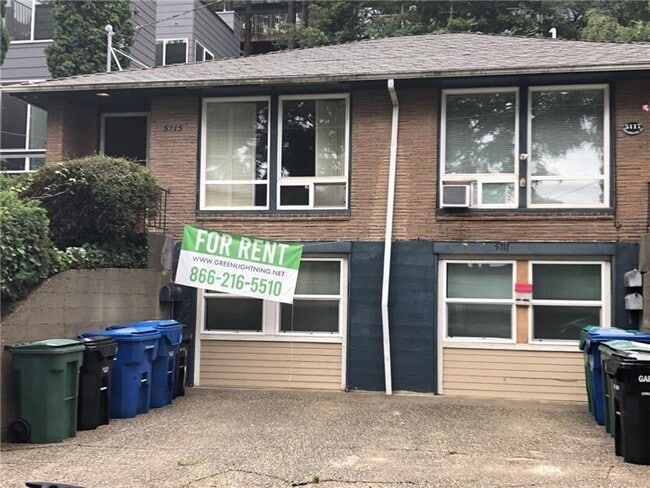 Primary Photo - 5115 Ravenna Ave NE