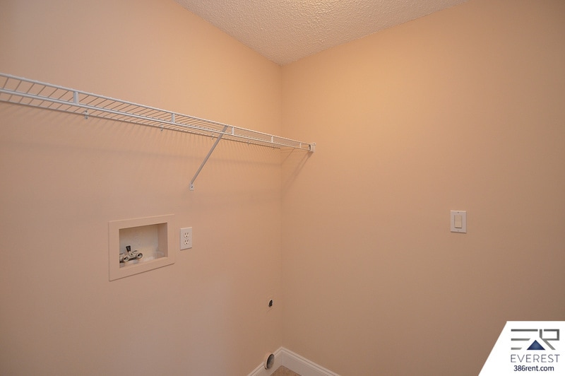 Building Photo - 5 Richfield Ln
