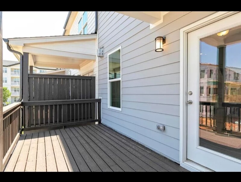 Building Photo - 913 Colton Dr