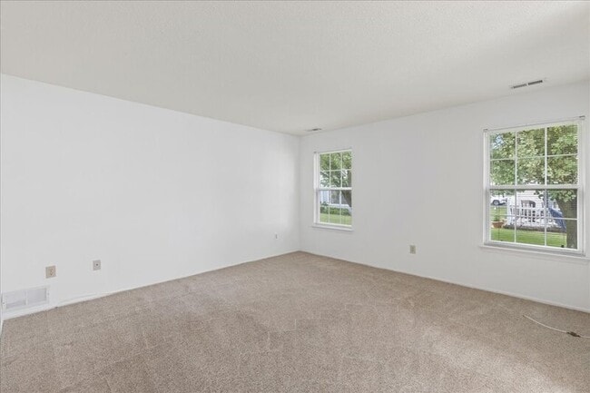 Building Photo - 408 Elderberry Ct
