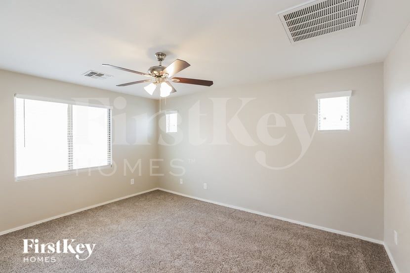 Building Photo - 2226 S Buckaroo Trail