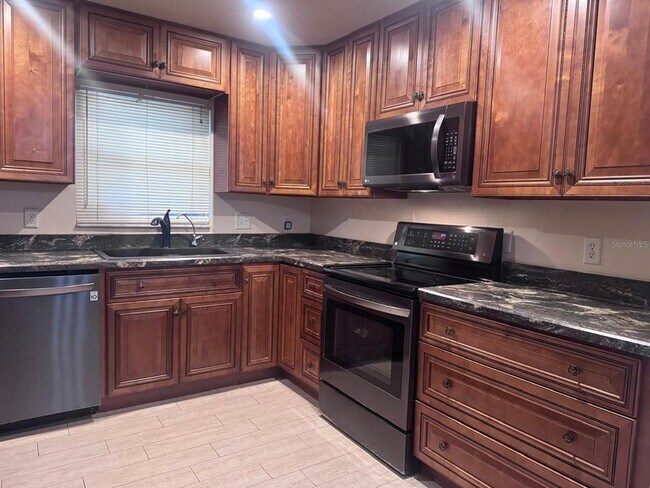 Building Photo - 5424 Serene Ln