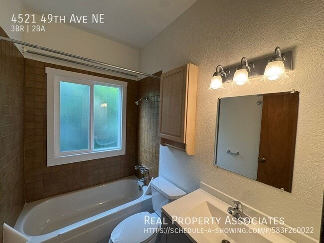 Building Photo - 4521 49th Ave NE